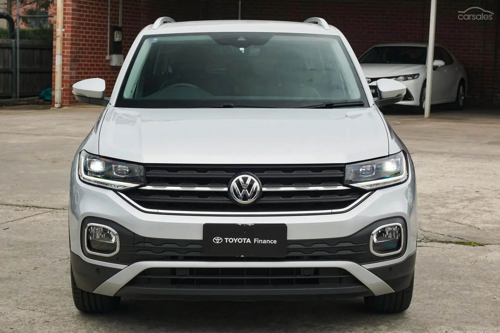 2020 Volkswagen T-Cross Image 3