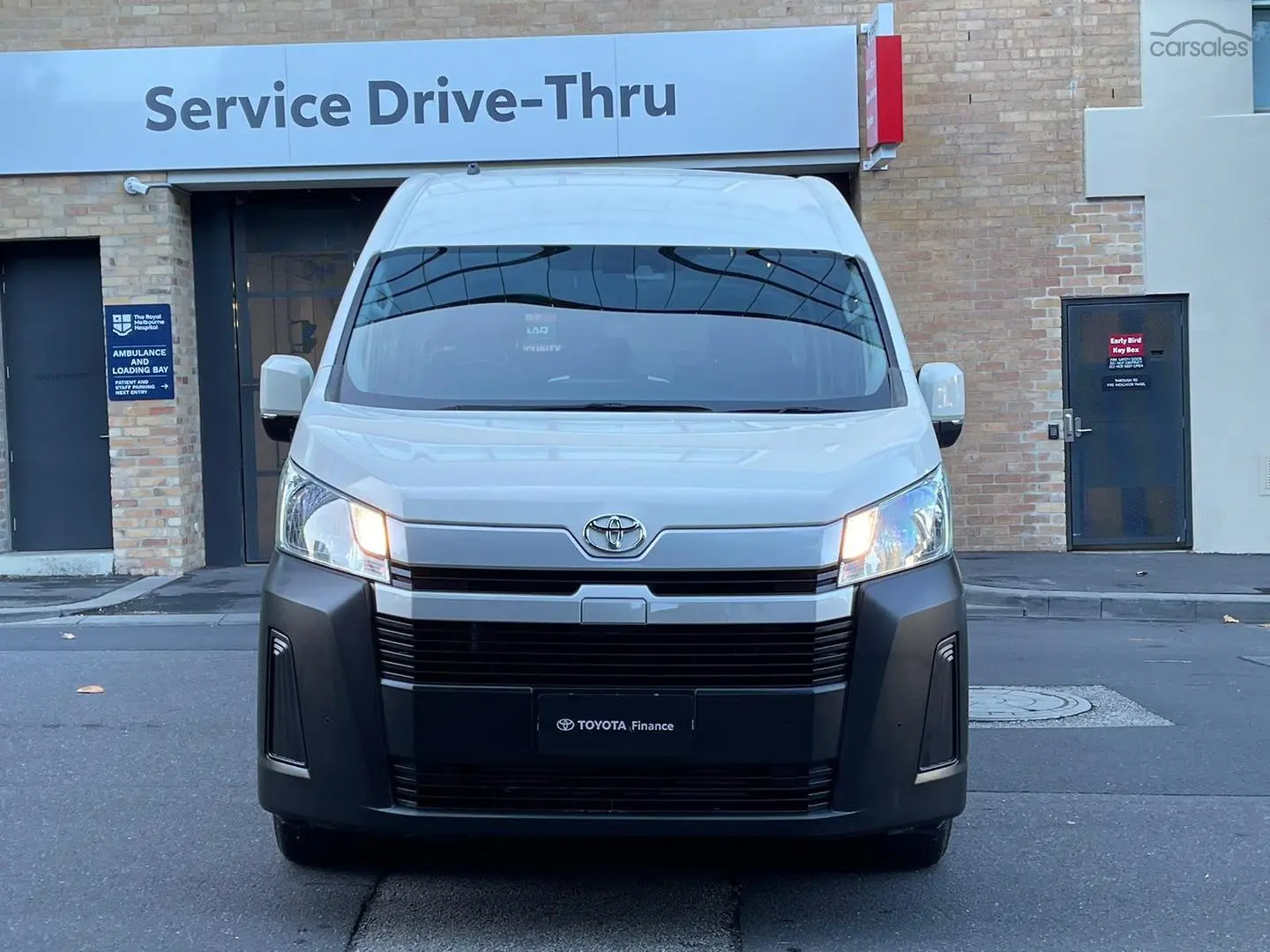 2019 Toyota Hiace Image 3