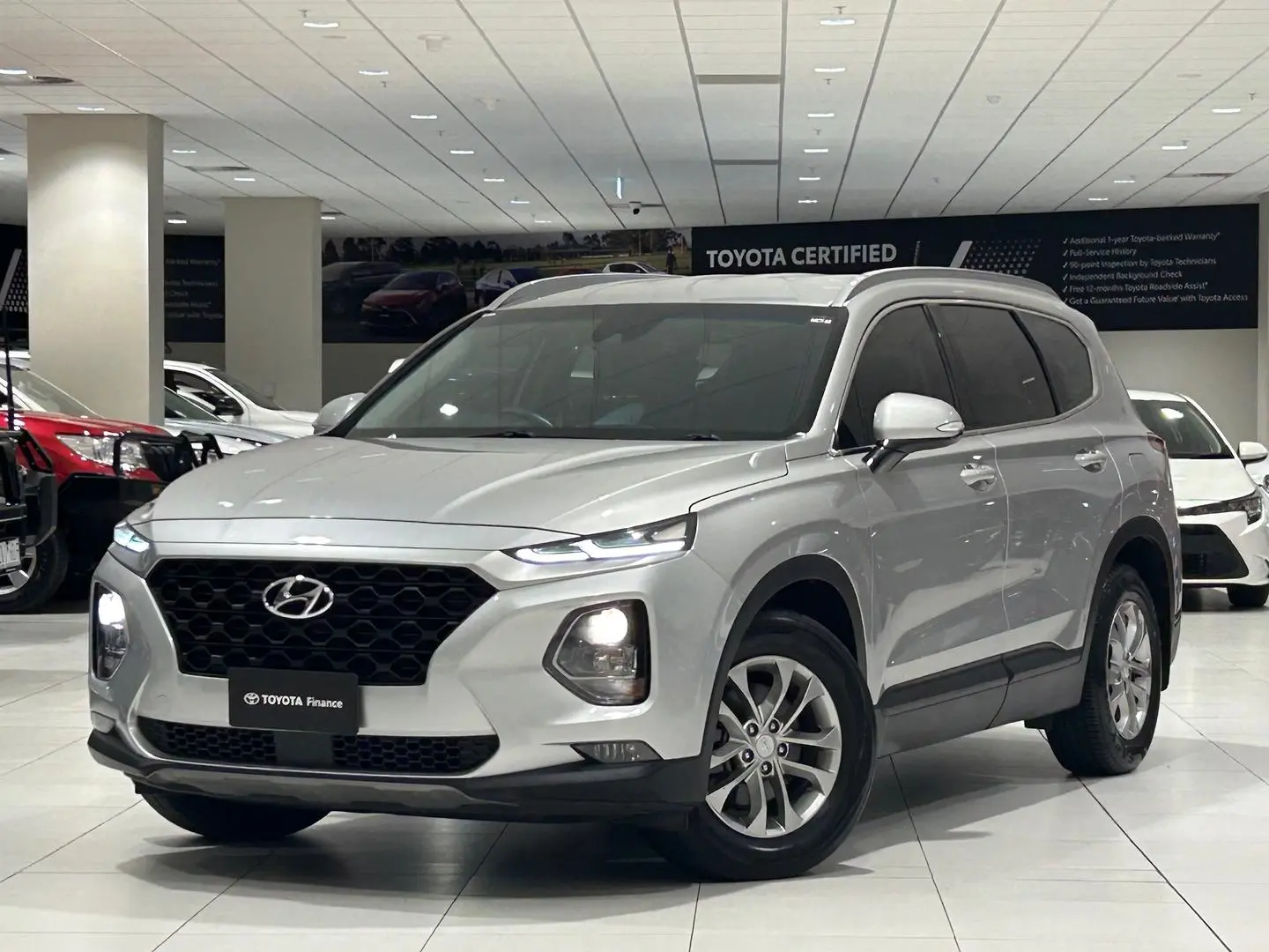 2020 Hyundai Santa Fe Gallery Image 5