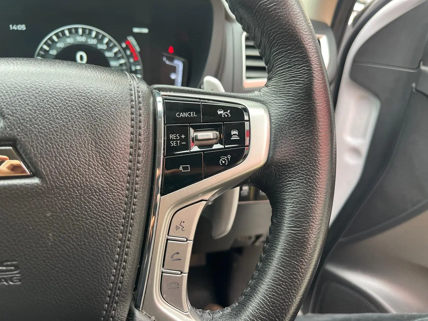 2023 Mitsubishi Pajero Sport Gallery Image 18