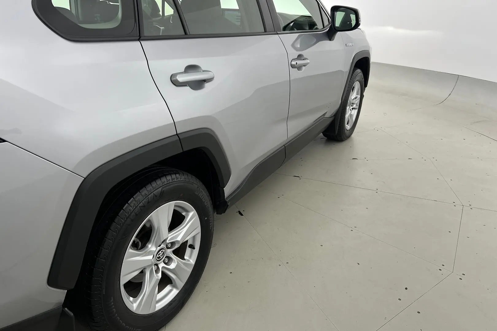 2021 Toyota RAV4 Gallery Image 24