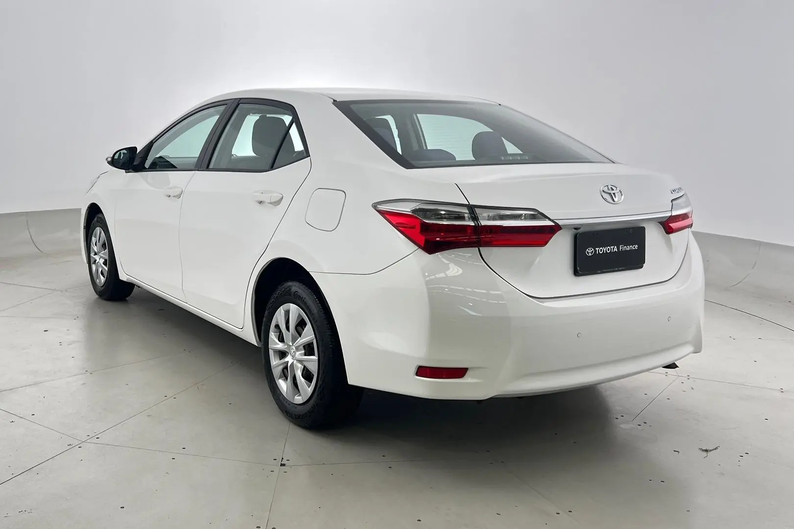 2018 Toyota Corolla Gallery Image 7