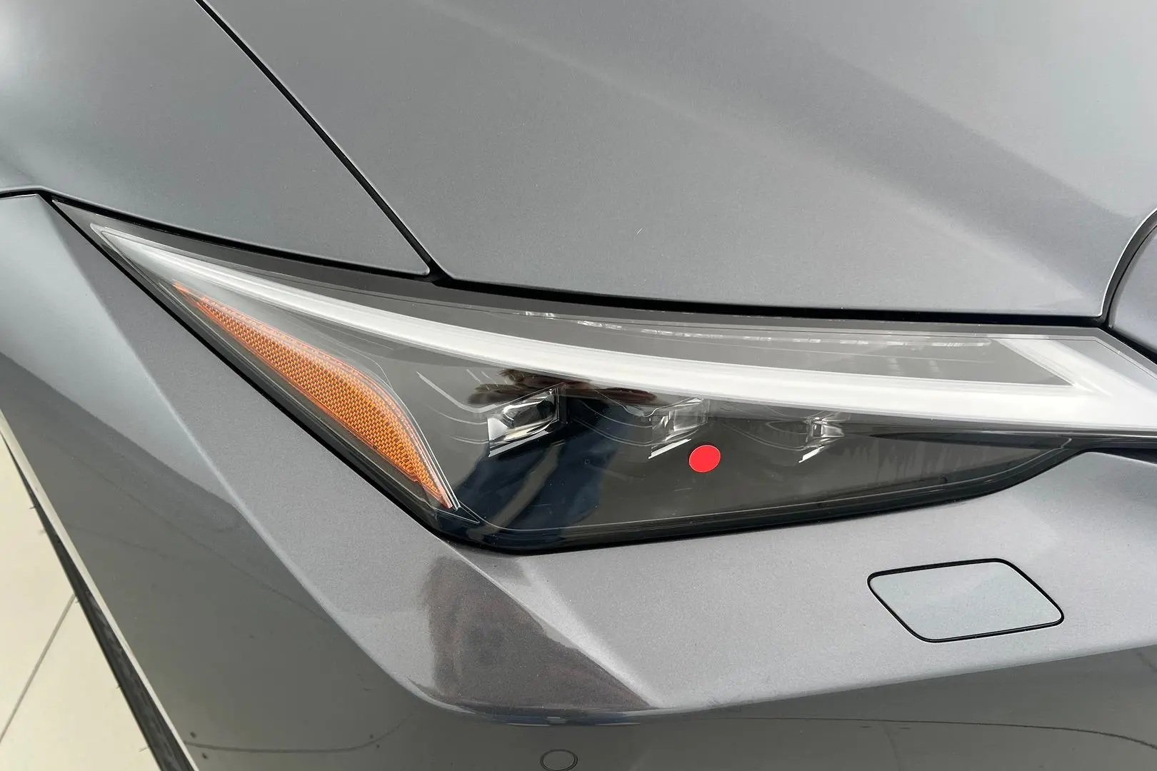 2021 Lexus IS Gallery Image 2