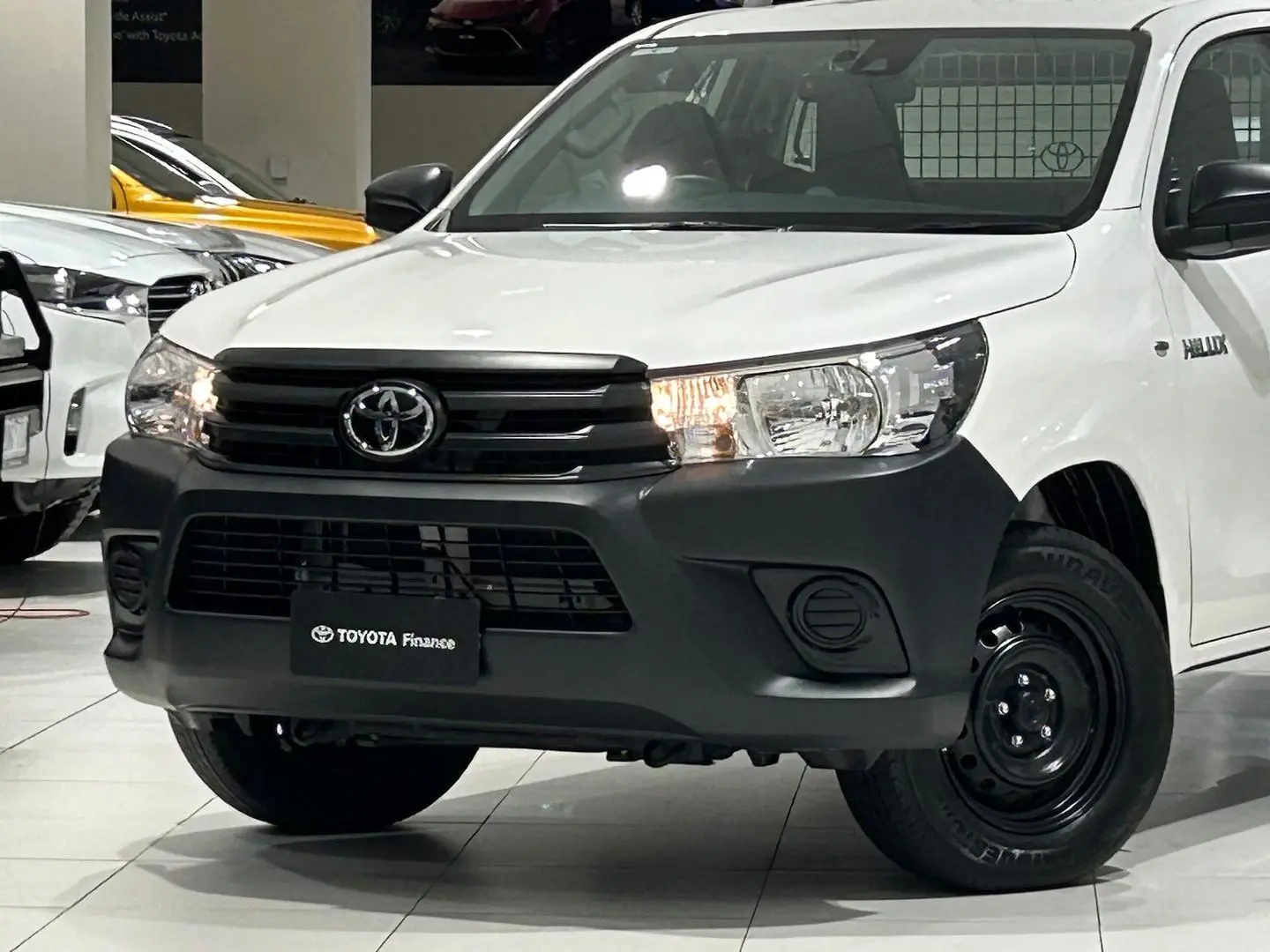 2024 Toyota Hilux Gallery Image 7