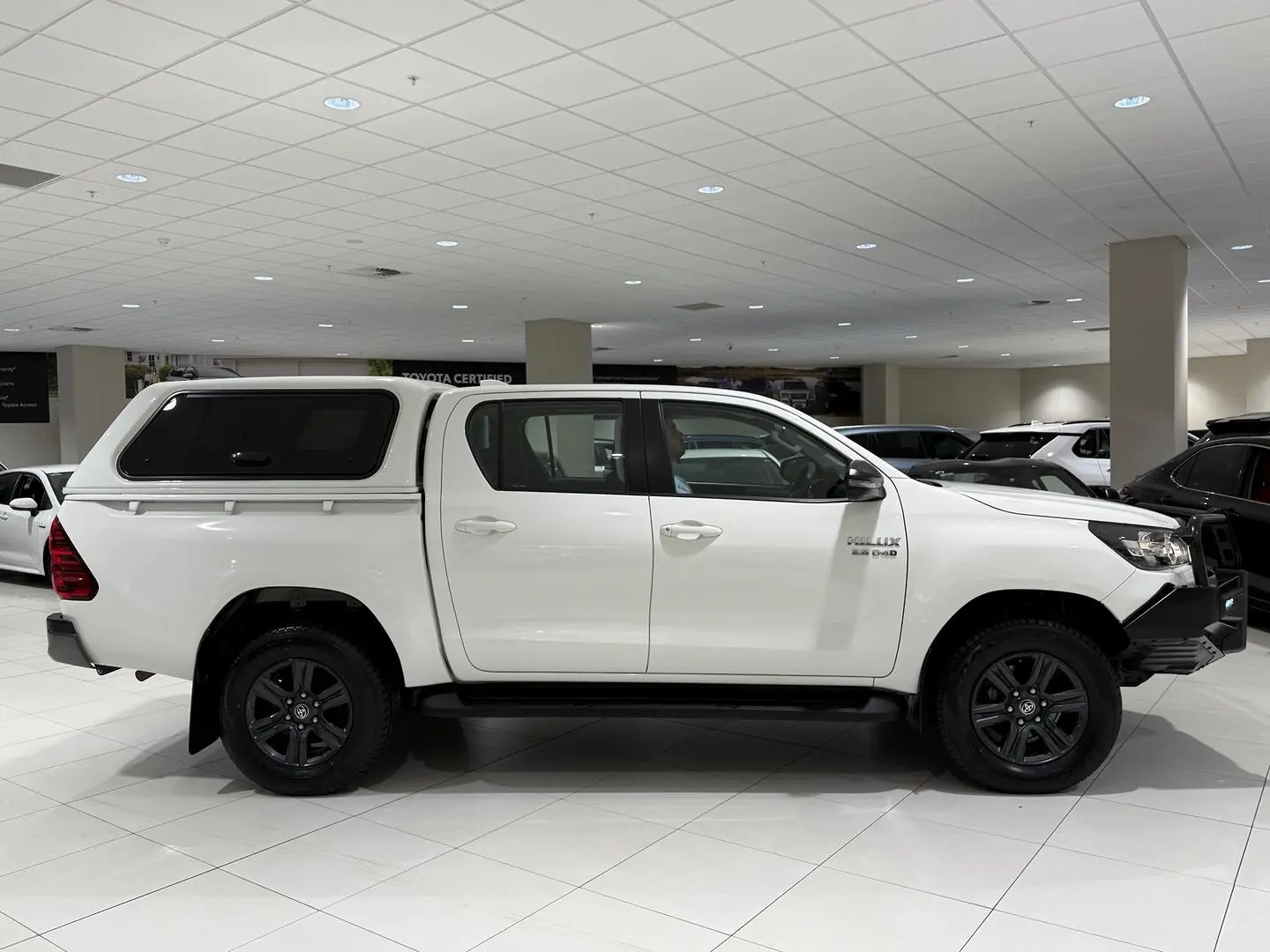 2022 Toyota Hilux Gallery Image 2