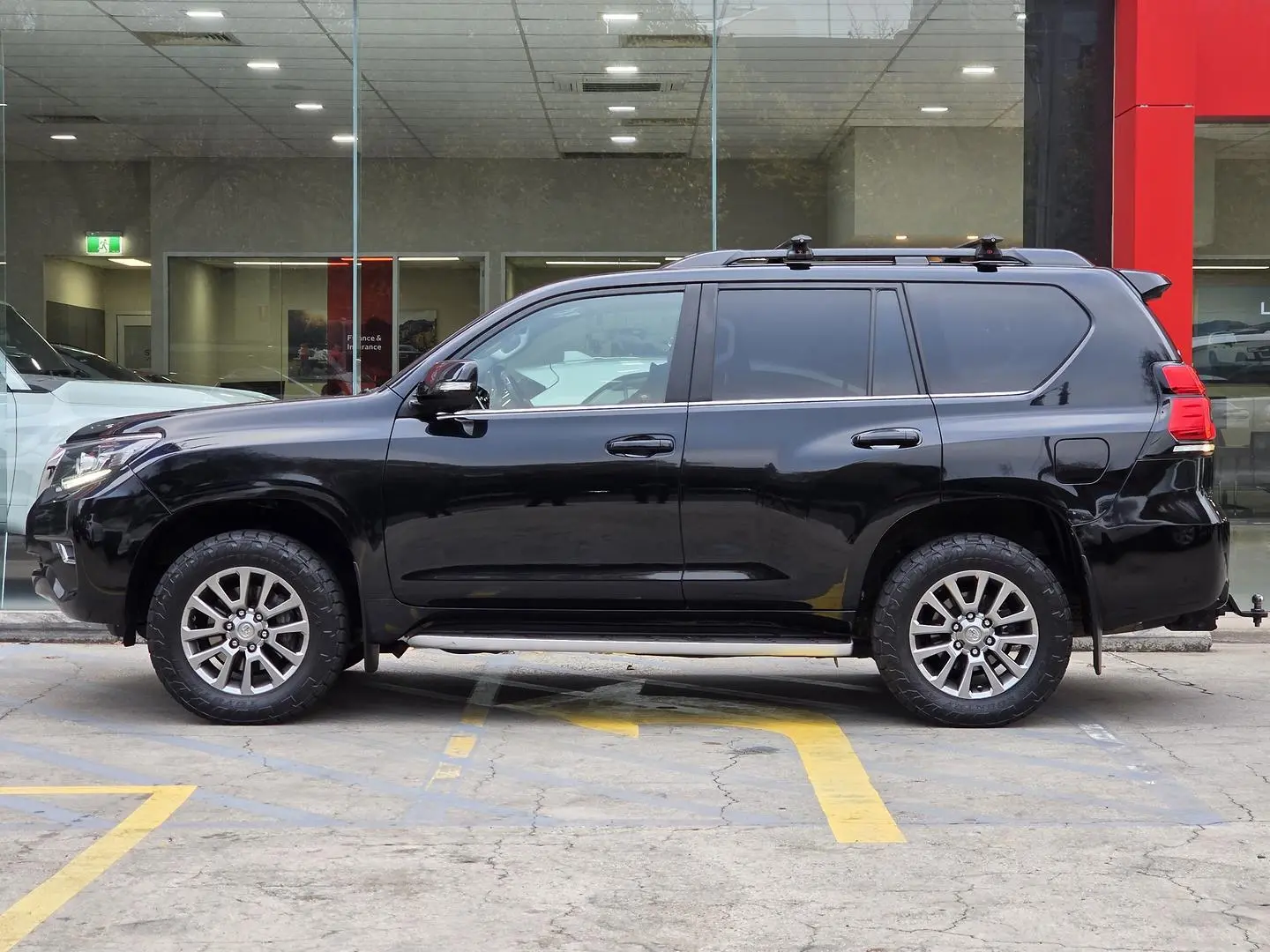 2020 Toyota Landcruiser Prado Gallery Image 6