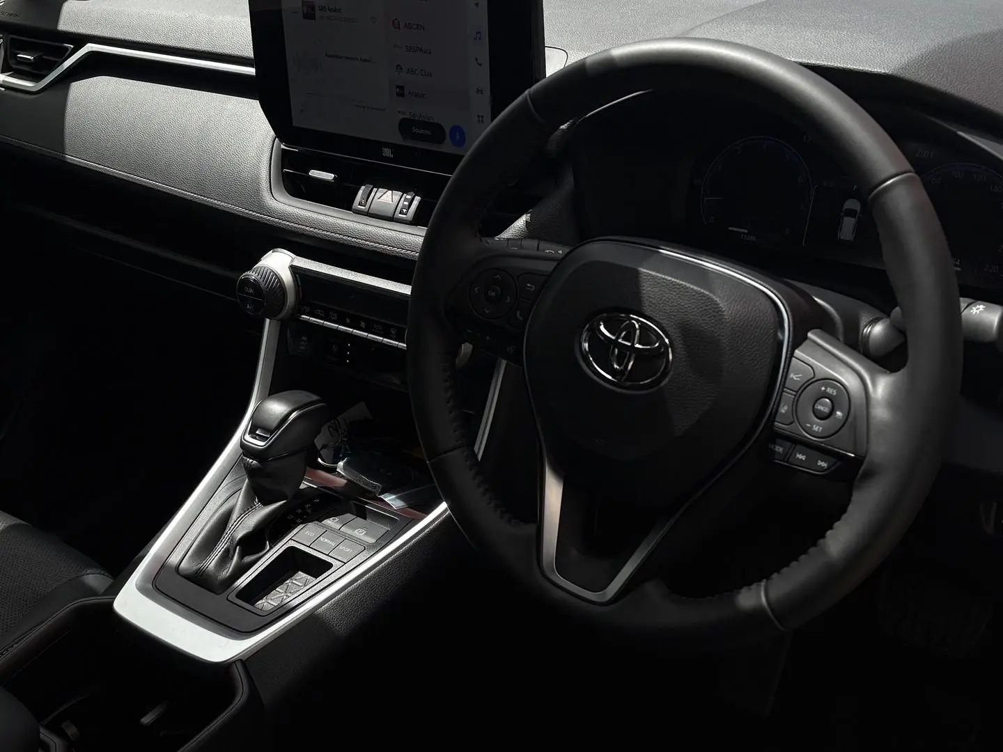 2024 Toyota RAV4 Gallery Image 13