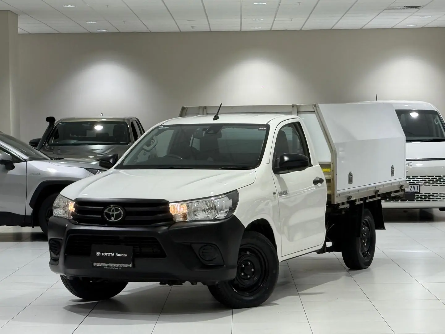 2019 Toyota Hilux Gallery Image 5