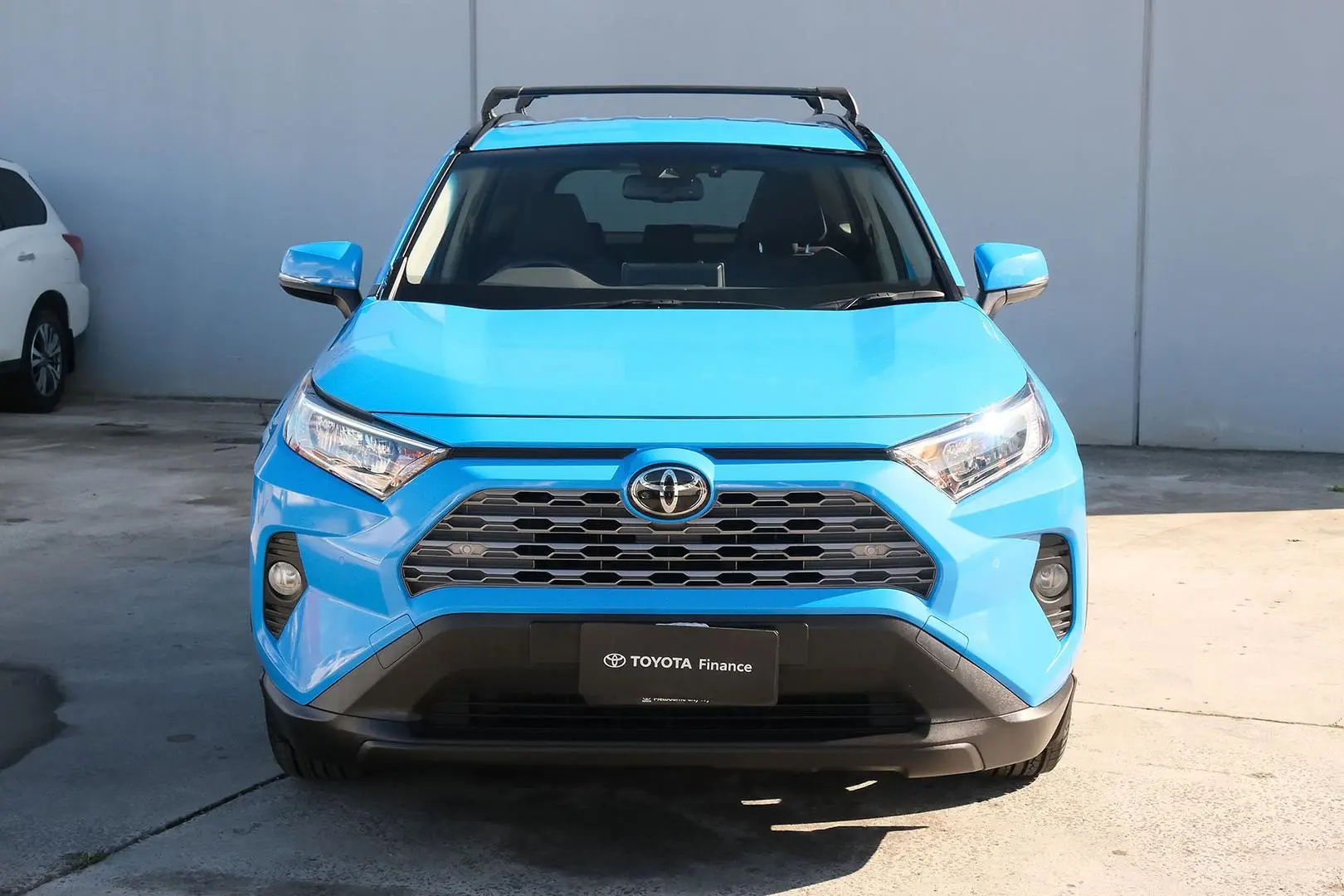2019 Toyota RAV4 Gallery Image 3