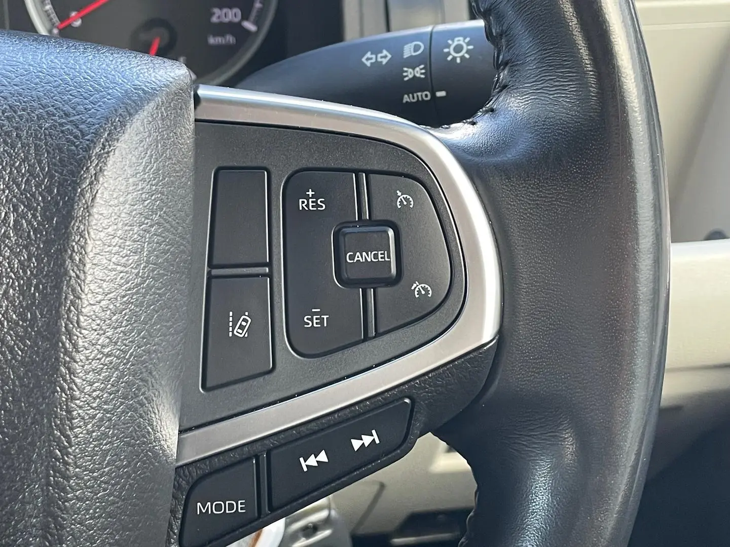 2019 Toyota Hiace Gallery Image 20