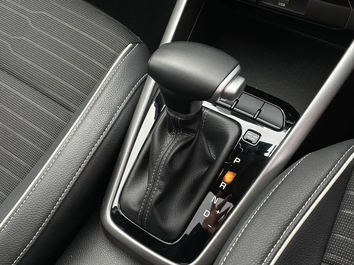 2021 Kia Stonic Gallery Image 17