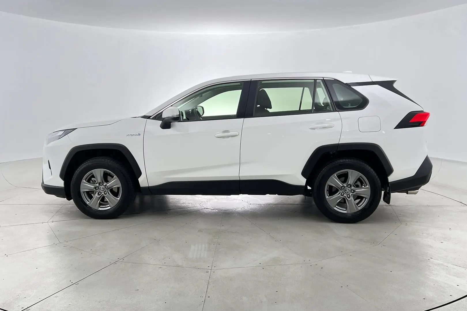 2024 Toyota RAV4 Image 5