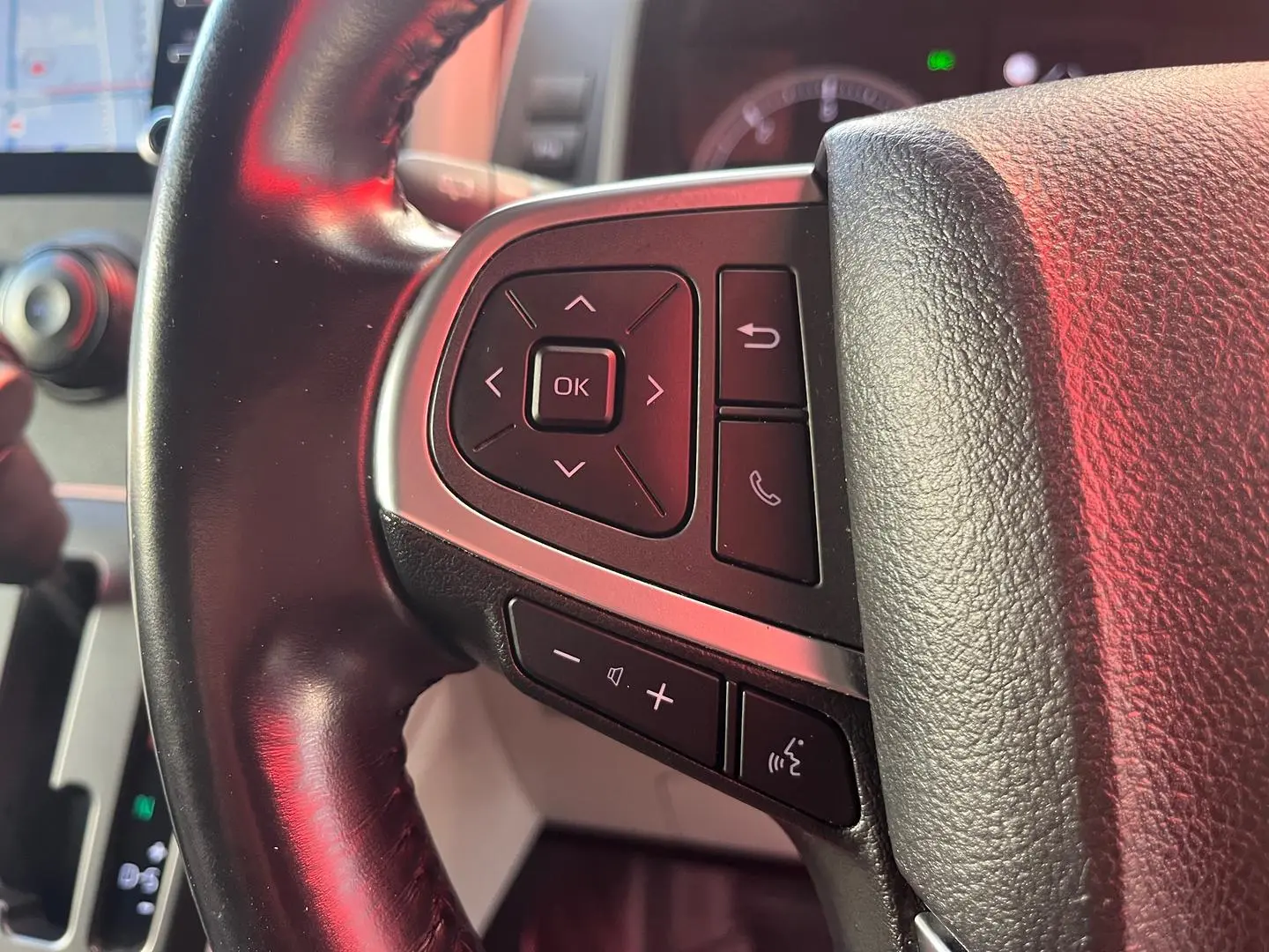 2021 Toyota Hiace Gallery Image 17