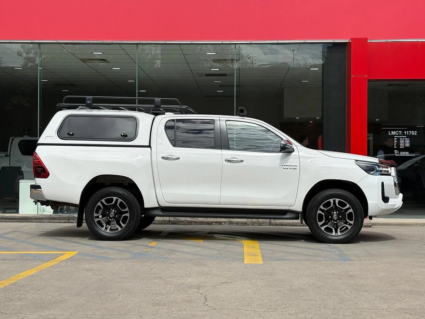 2022 Toyota Hilux Gallery Image 2