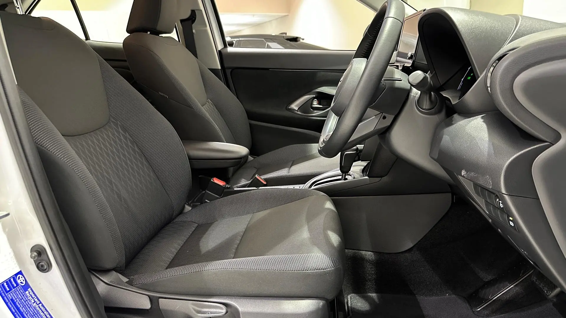 2024 Toyota Yaris Cross Gallery Image 11