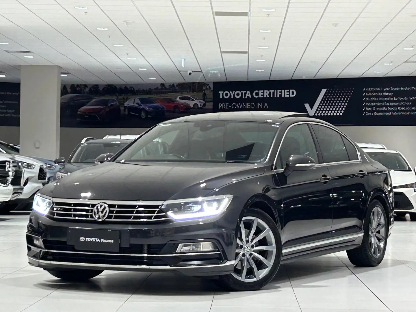 2018 Volkswagen Passat Gallery Image 8