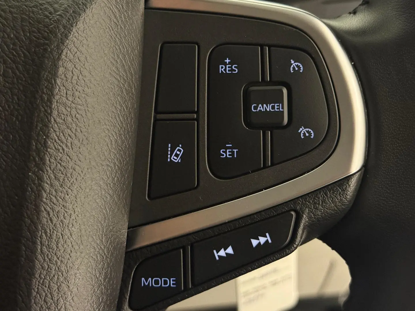 2020 Toyota Hiace Gallery Image 23