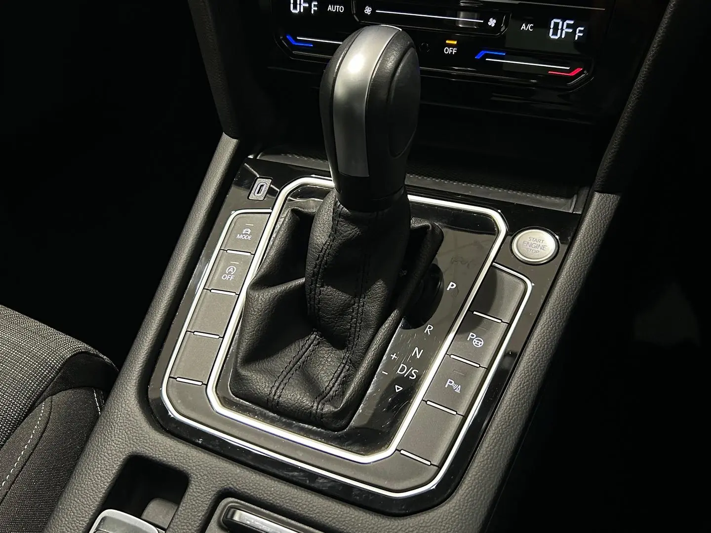2022 Volkswagen Passat Gallery Image 17