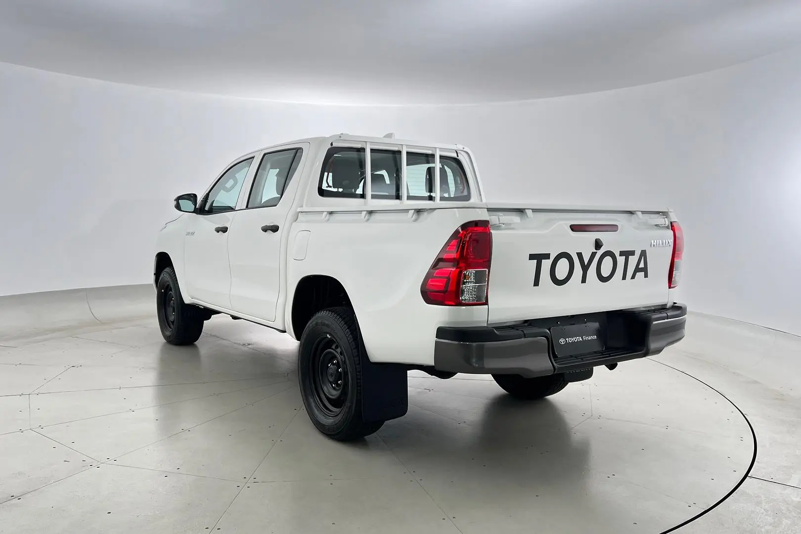 2023 Toyota Hilux Gallery Image 8