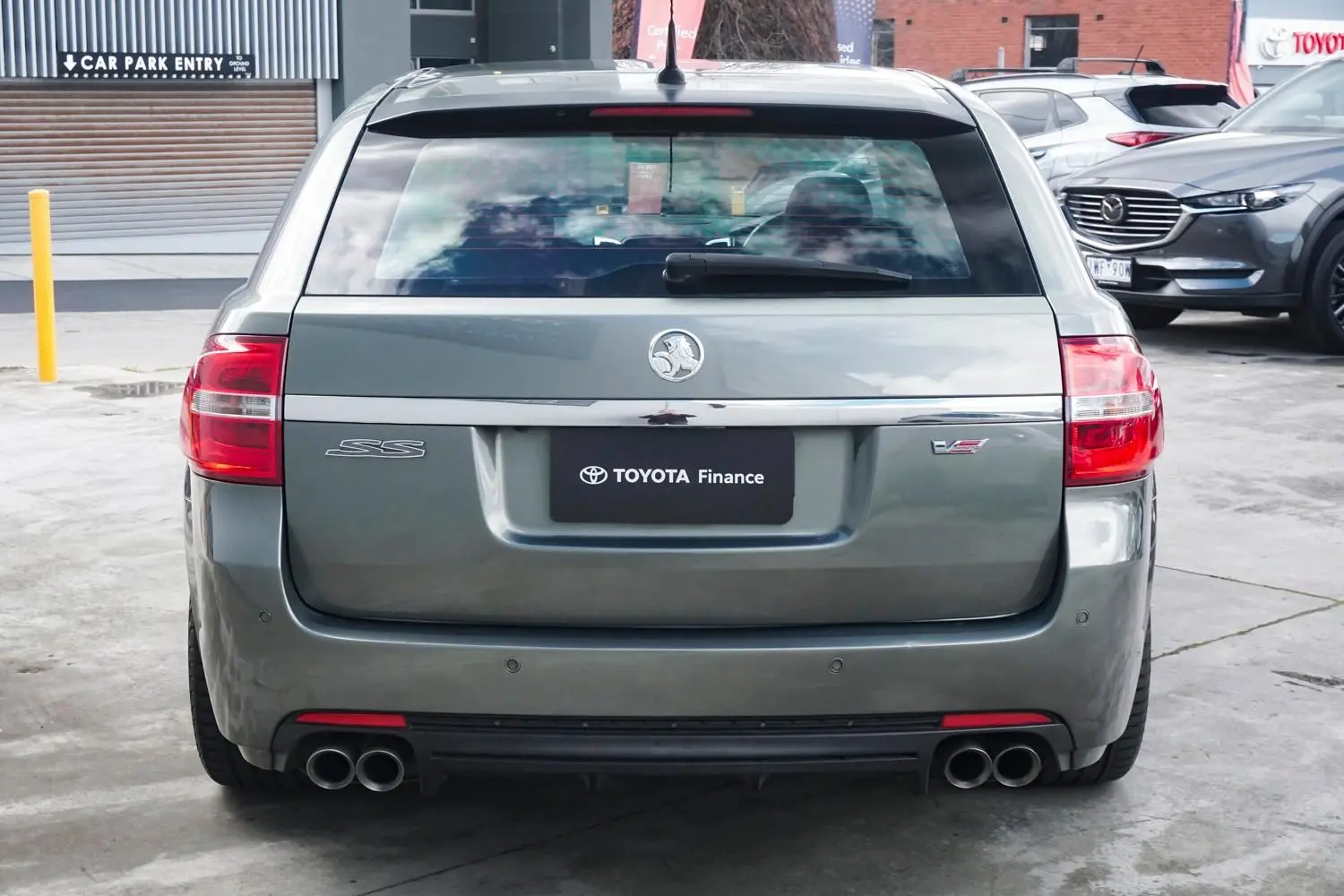 2016 Holden Commodore Gallery Image 4