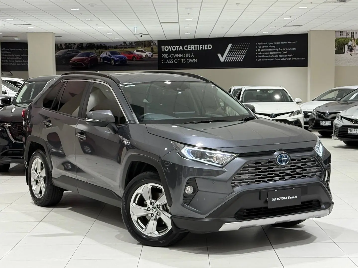 2021 Toyota RAV4 Gallery Image 1