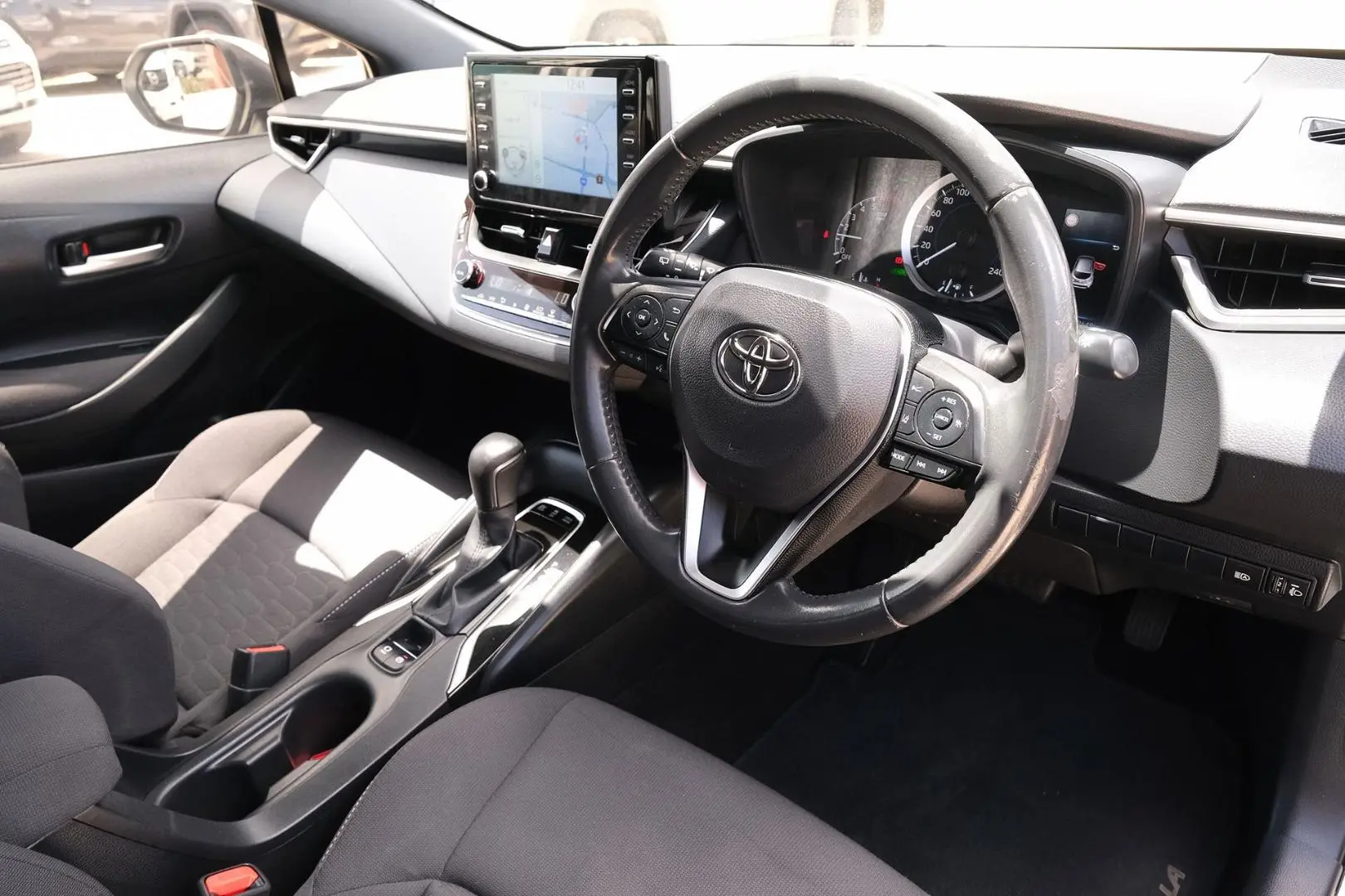 2018 Toyota Corolla Gallery Image 7