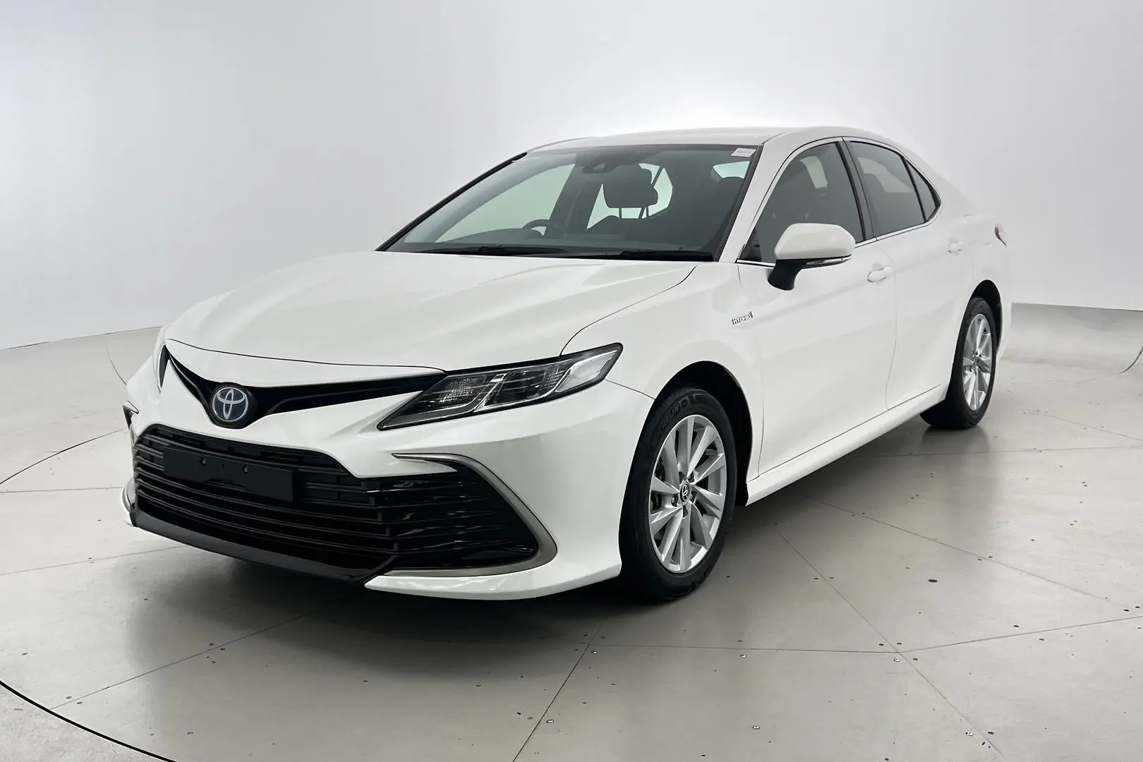 2021 Toyota Camry Gallery Image 2