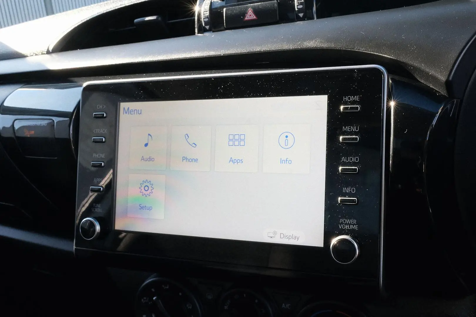 2020 Toyota Hilux Gallery Image 9