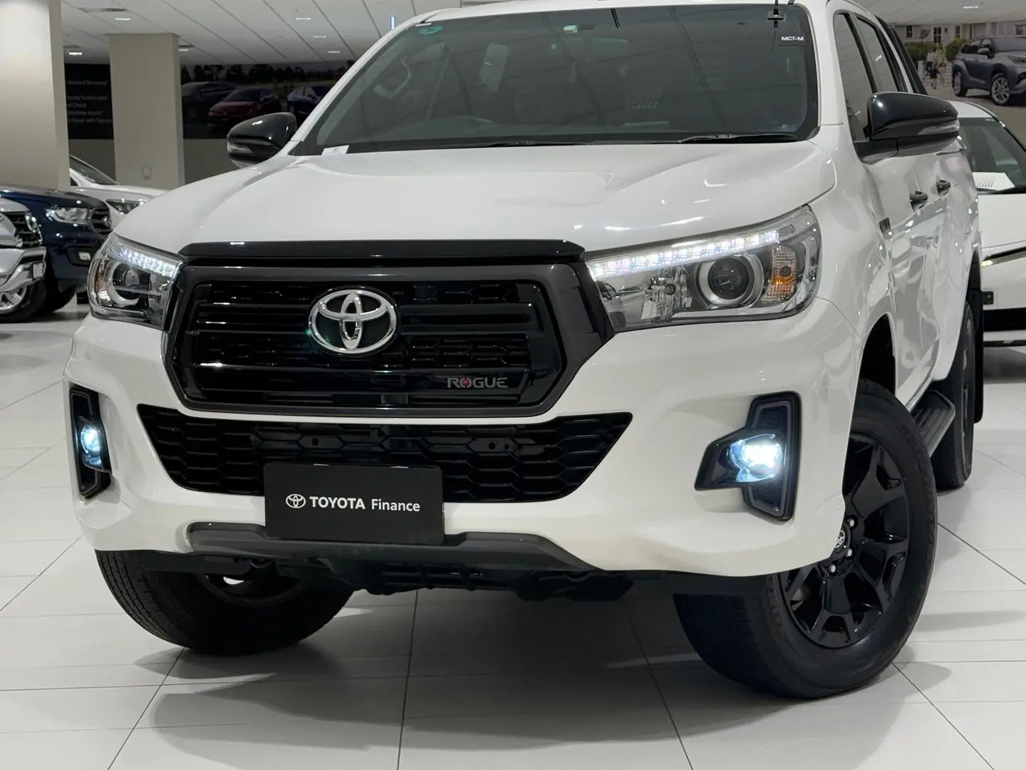 2018 Toyota Hilux Gallery Image 7