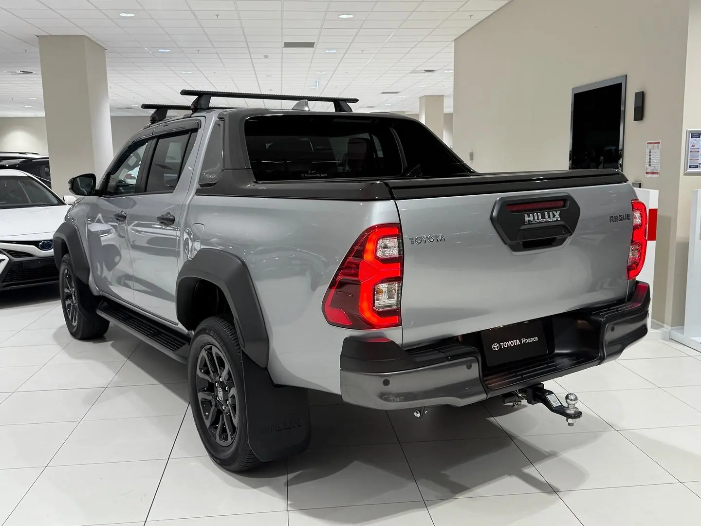 2024 Toyota Hilux Gallery Image 8