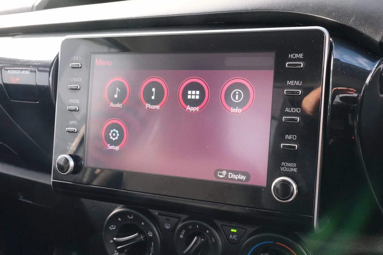 2021 Toyota Hilux Gallery Image 19