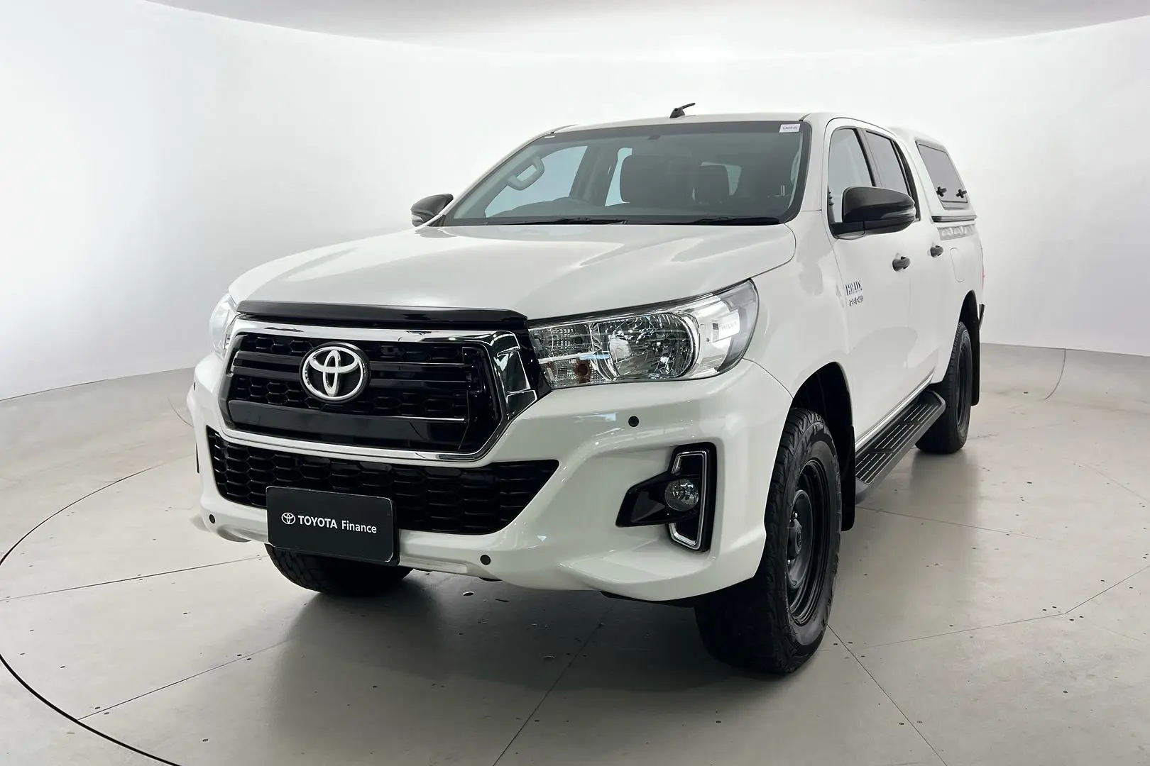 2018 Toyota Hilux Gallery Image 2
