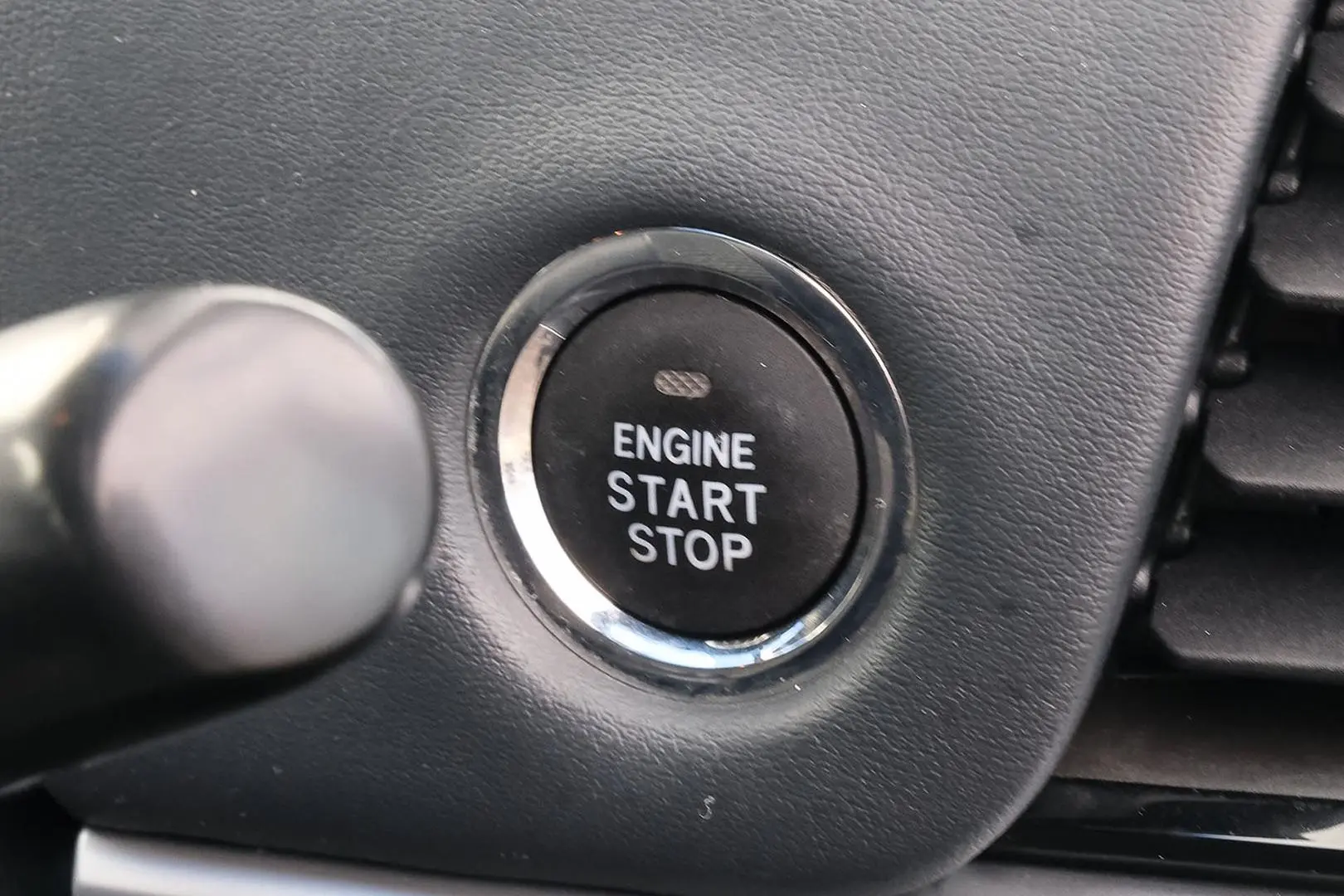 2017 Toyota Tarago Gallery Image 14