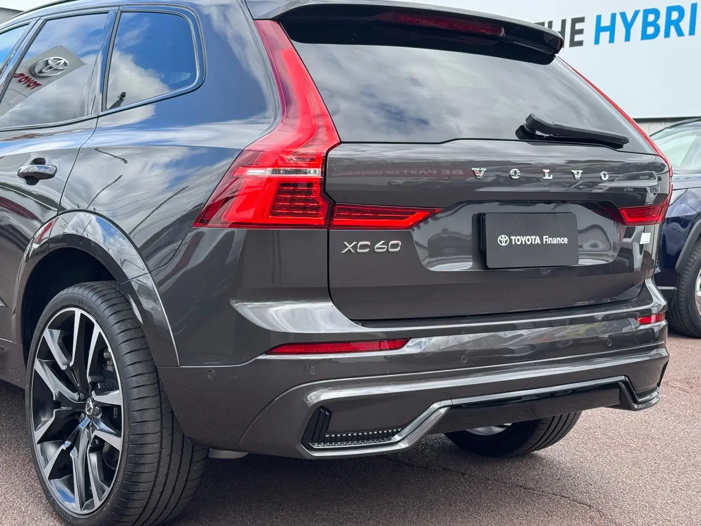 2022 Volvo XC60 Gallery Image 8