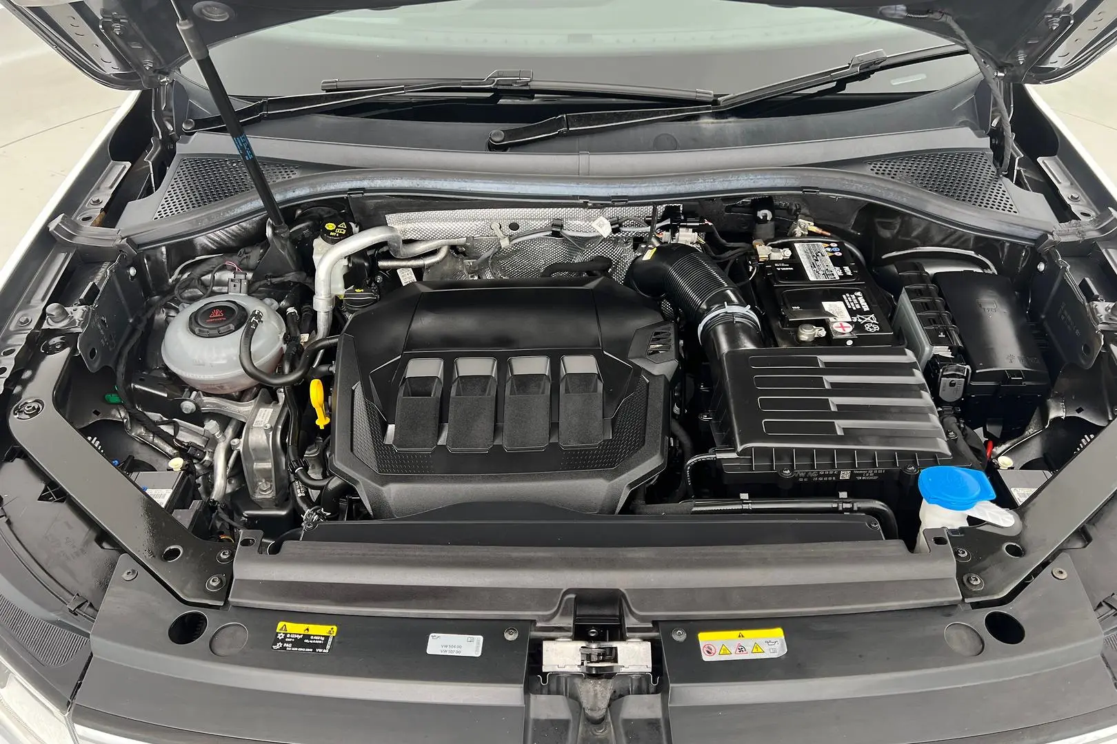 2021 Volkswagen Tiguan Gallery Image 23