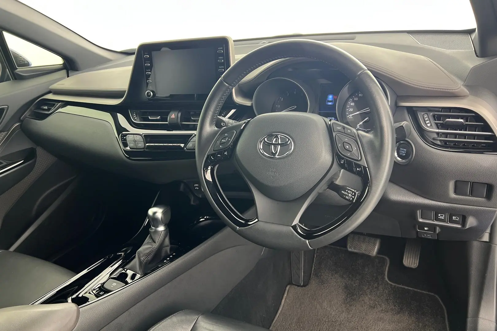 2021 Toyota C-HR Gallery Image 12