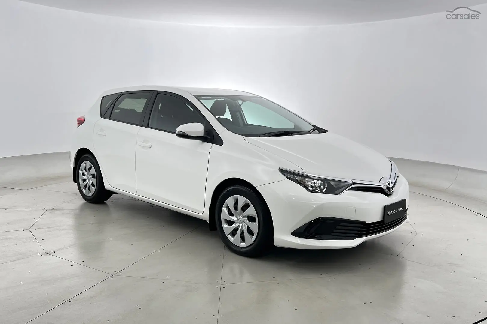 2018 Toyota Corolla Image 1