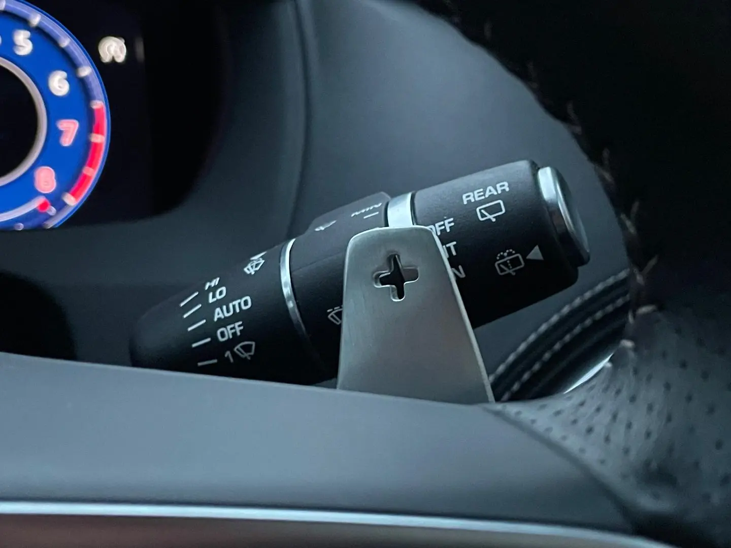 2020 Jaguar F-PACE Gallery Image 21