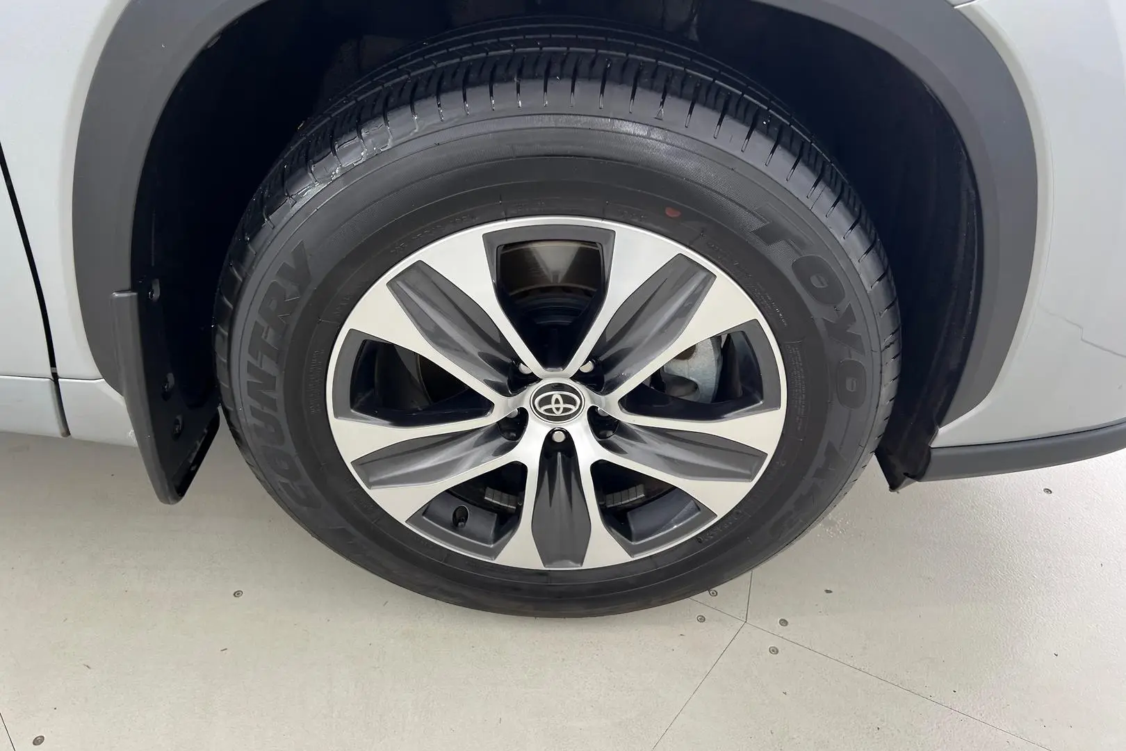 2021 Toyota Kluger Gallery Image 12