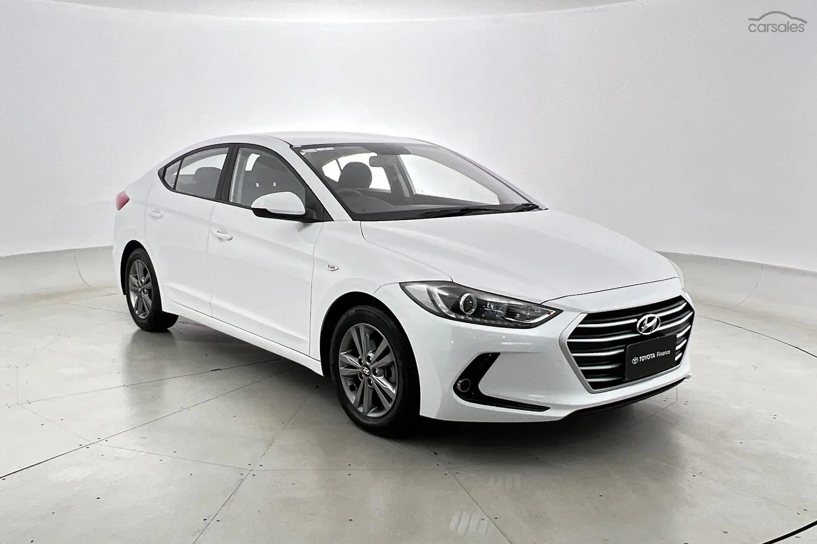 2018 Hyundai Elantra Image 1