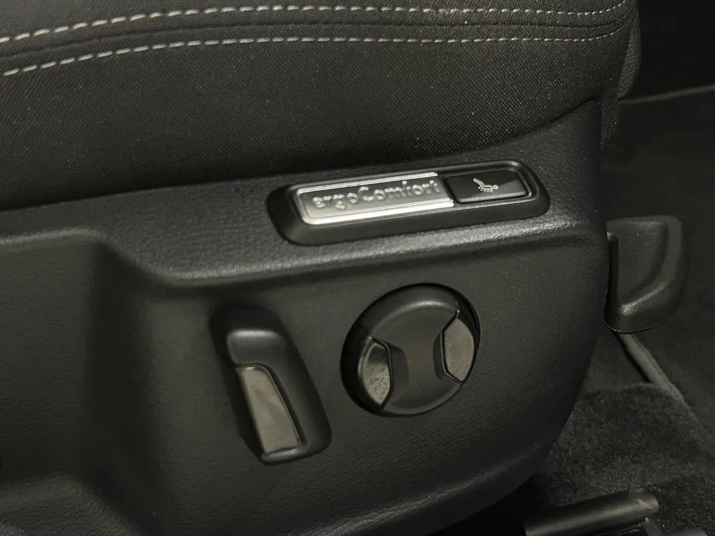 2022 Volkswagen Passat Gallery Image 24