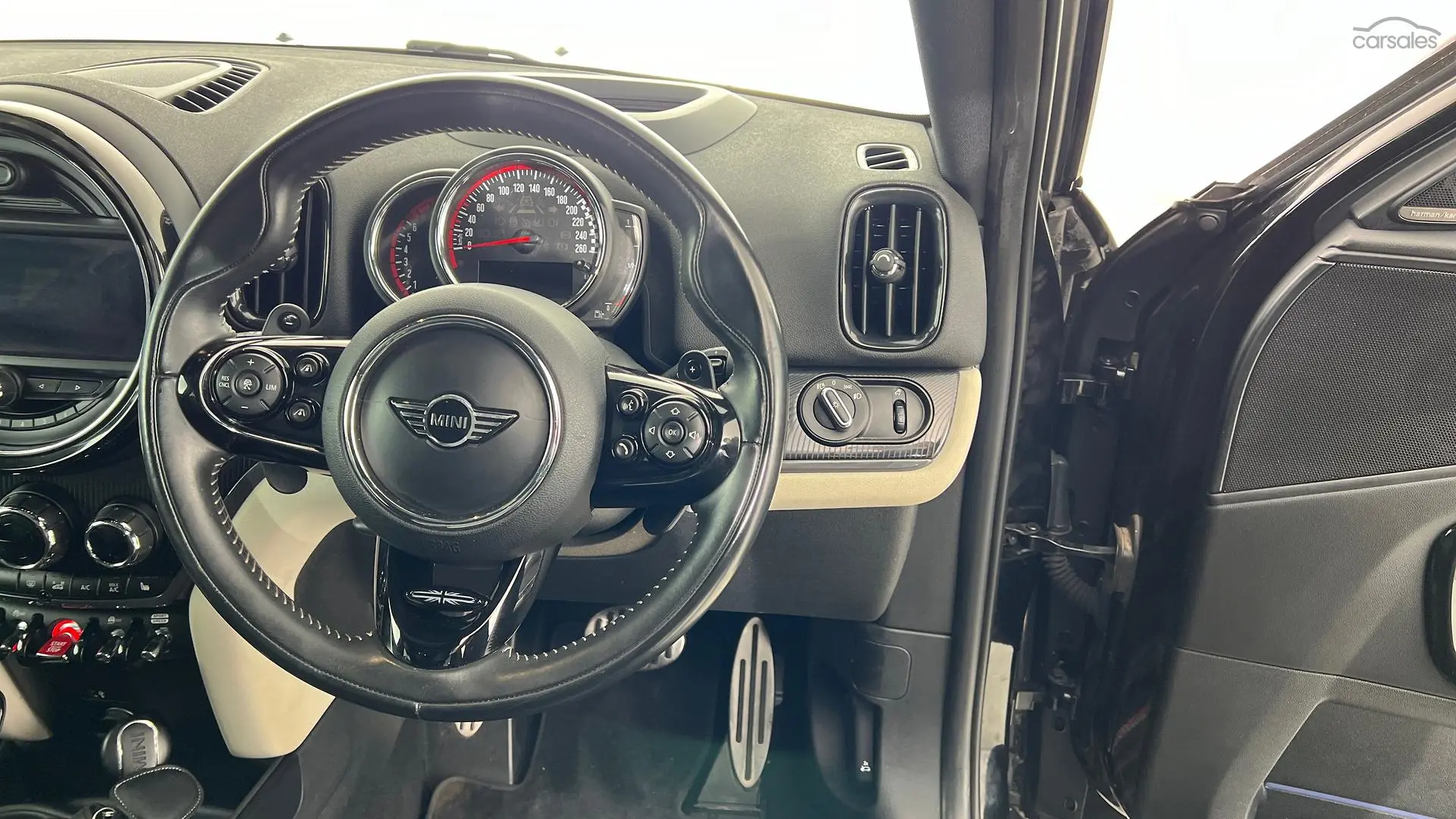 2019 MINI Countryman Image 18