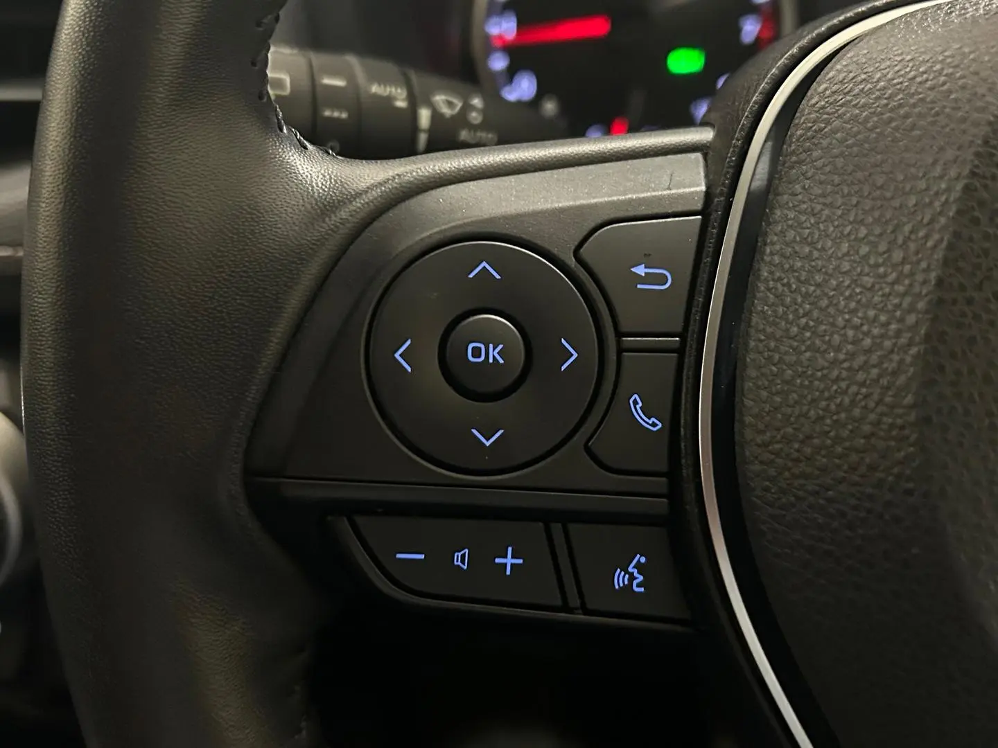 2022 Toyota RAV4 Gallery Image 19