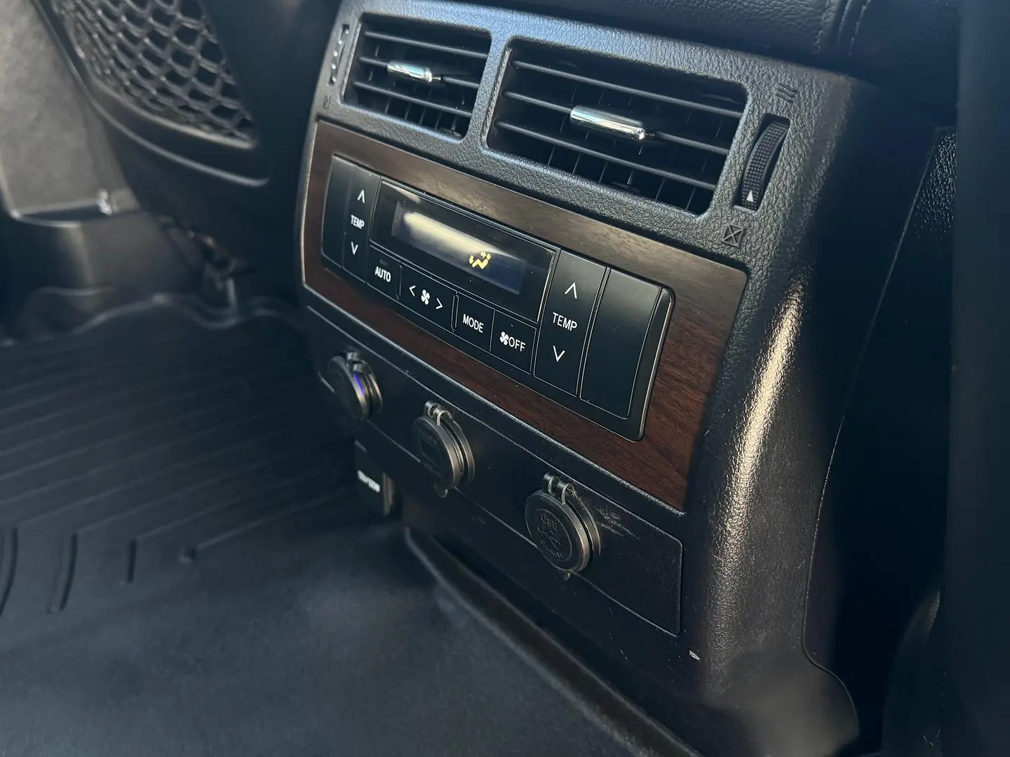 2021 Toyota Landcruiser Gallery Image 32