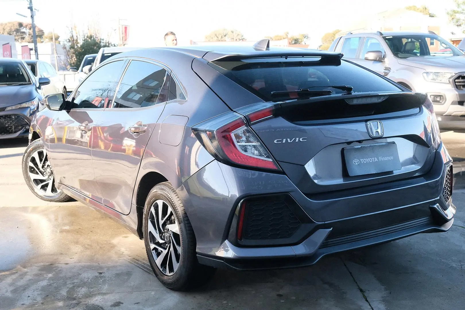 2019 Honda Civic Gallery Image 2