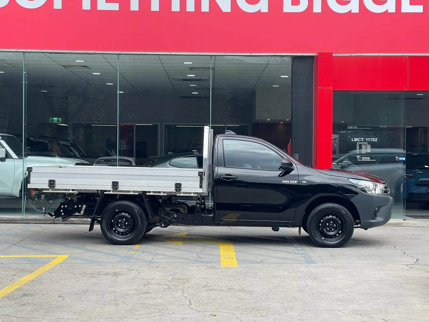 2023 Toyota Hilux Gallery Image 2