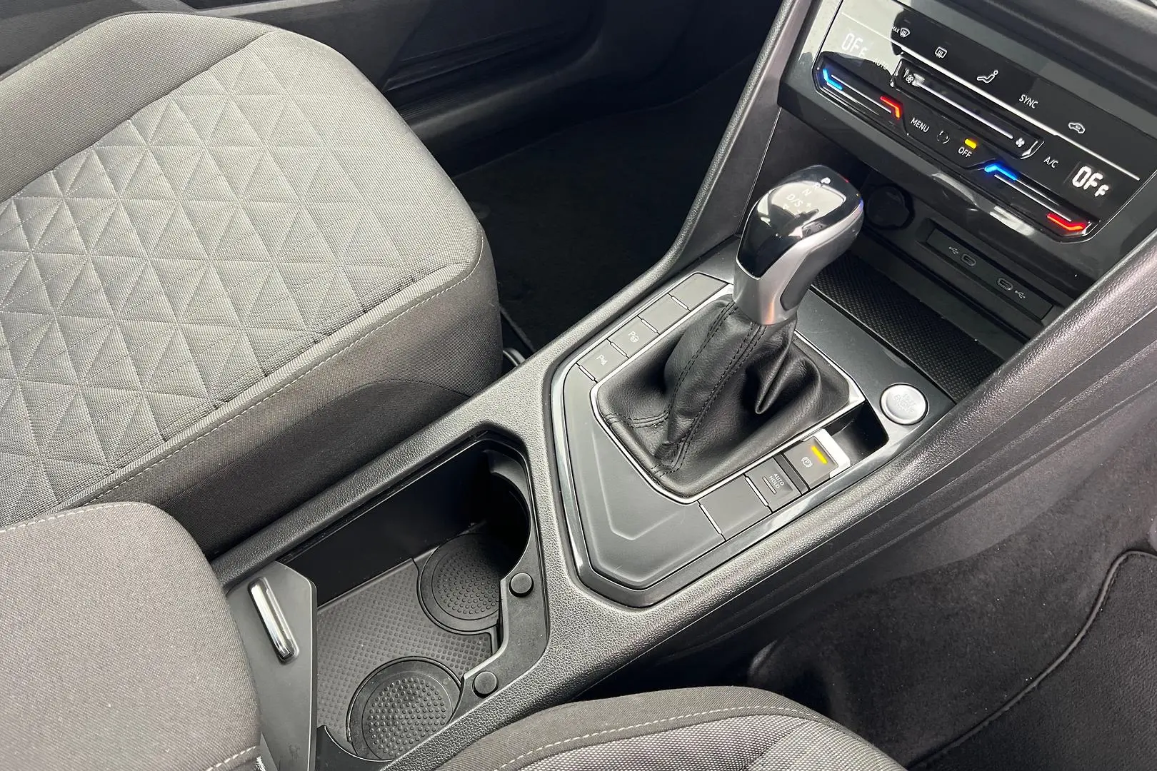2023 Volkswagen Tiguan Gallery Image 13