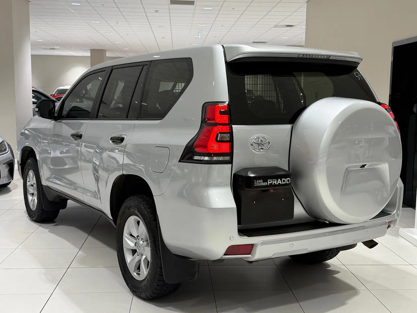 2022 Toyota Landcruiser Prado Gallery Image 8