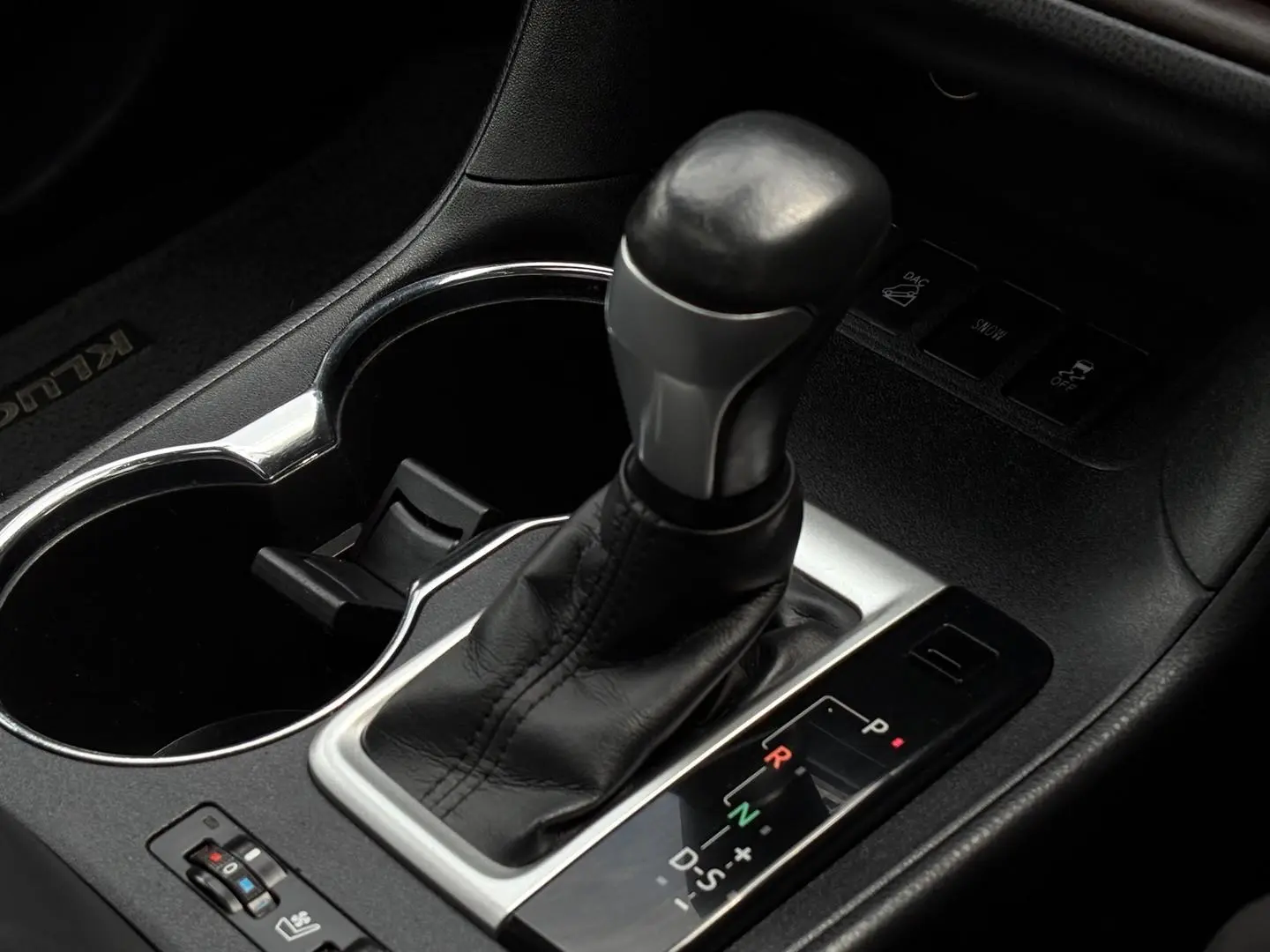 2015 Toyota Kluger Gallery Image 24