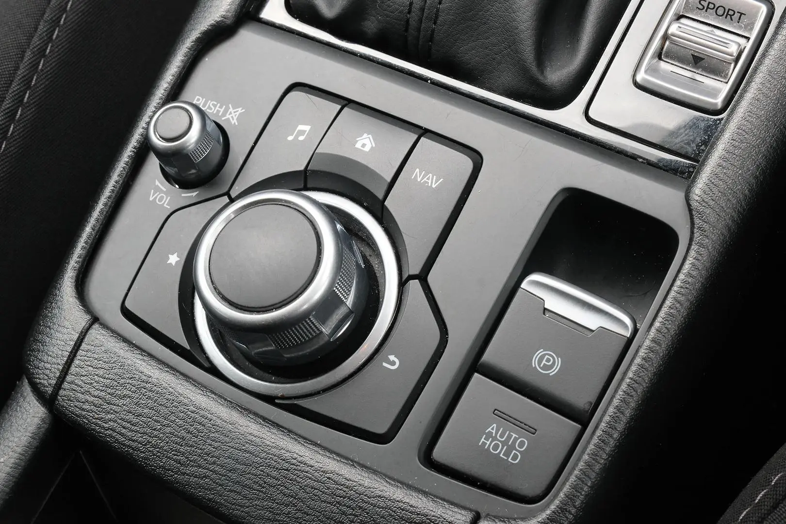 2022 Mazda CX-3 Gallery Image 18